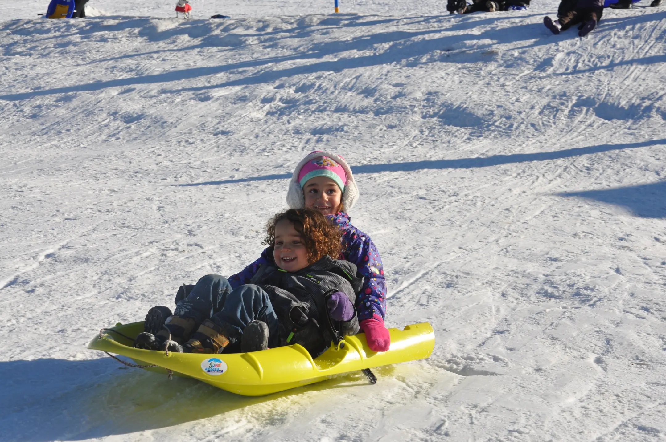 snowboard(0.81), person(0.69), person(0.55)